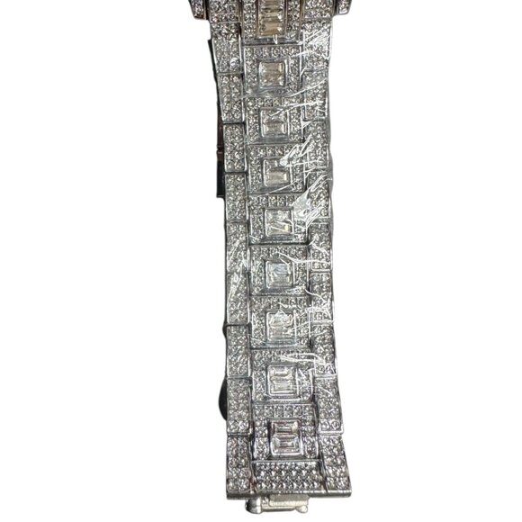 New Stunning Iced Out Men's Day - Date Quartz Watch 42mm NWOT - Picture 6 of 6